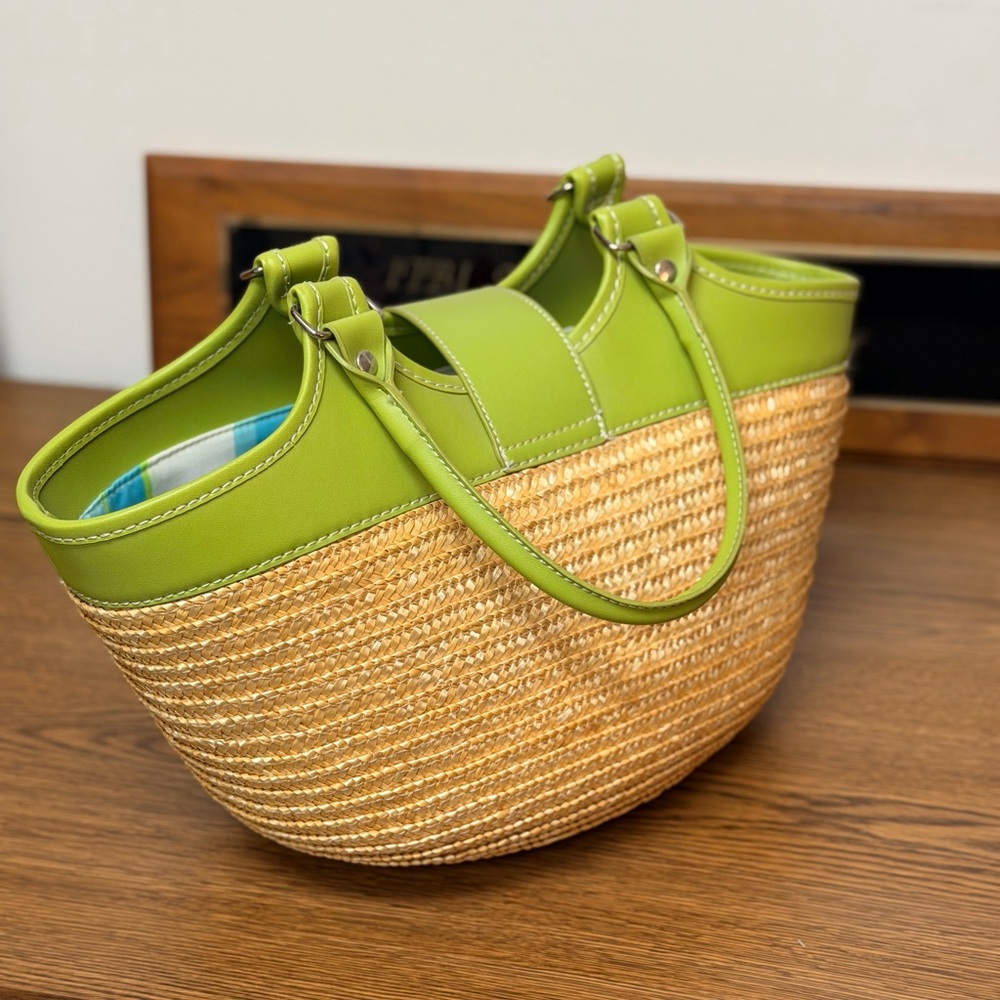 Green Straw Tote Bag with Buckle Accent - Picture 2 of 5